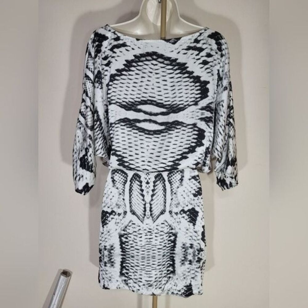 silk 12th St. by Cynthia Vincent Dress W/S White Black Snake skin LN/NWT - Picture 3 of 10